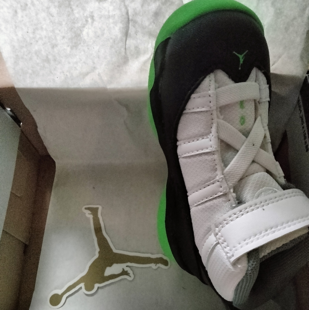 Jordan toddler right amputee right shoe only